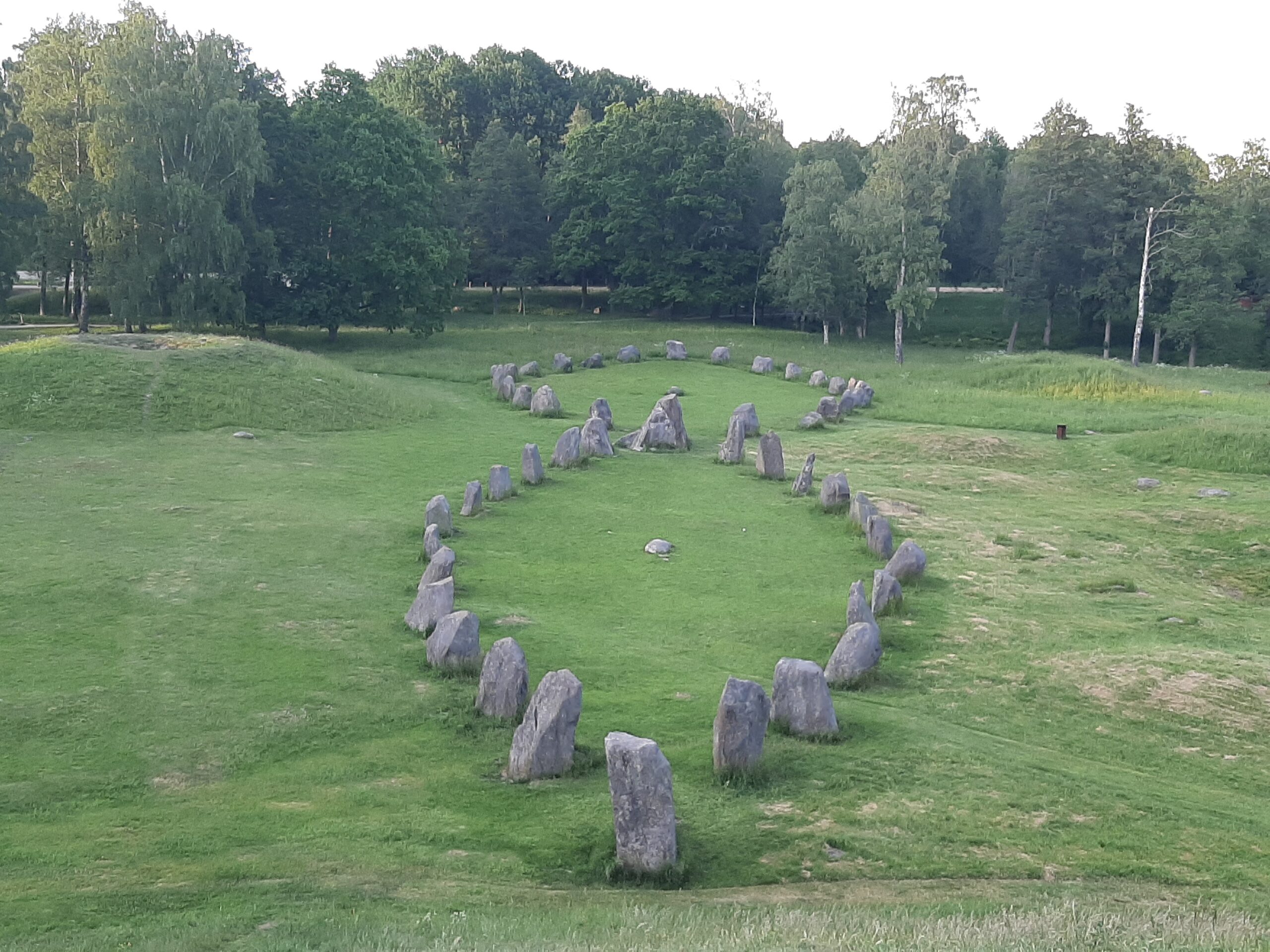 Sommarsolstånd, solförmörkelse & nymåne